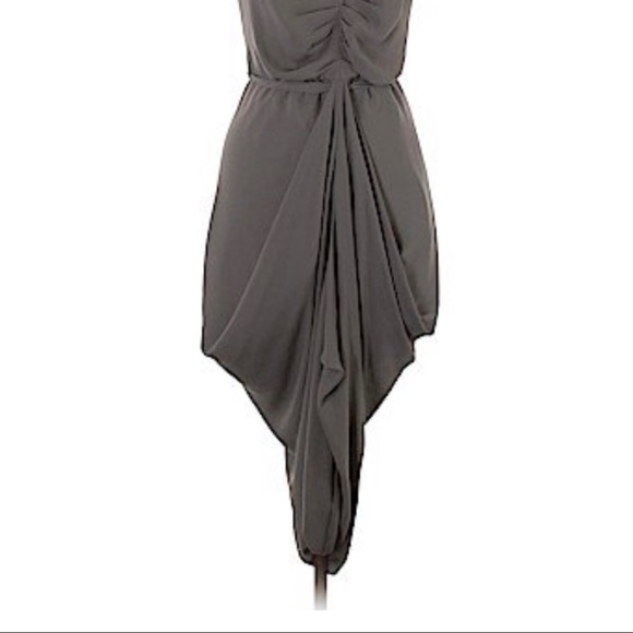 Paper crown gray cocktail dress - Picture 2 of 4